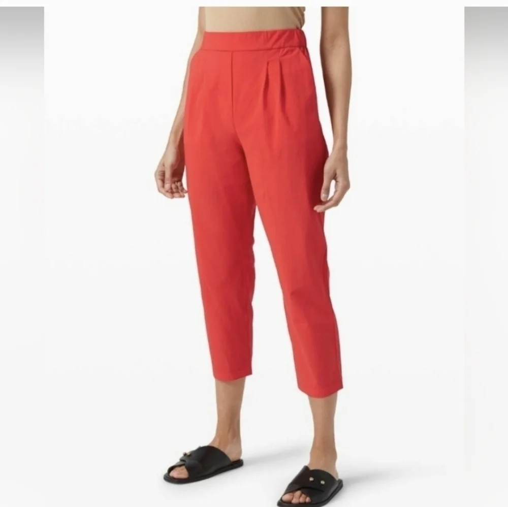 Lululemon Your True Trouser High Rise Crop Pant‎ Carnation Red